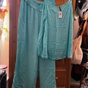 Torrid two piece lounge set